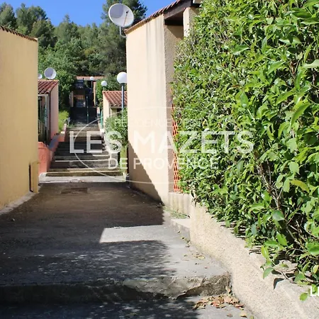 Mazet L'olivier 公寓